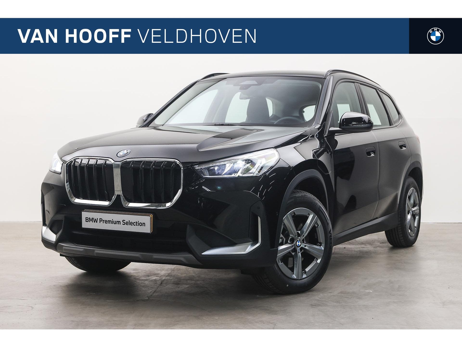 BMW X1 xDrive25e Automaat / Trekhaak / Achteruitrijcamera /, Stof, Gebruikt, Euro 6, Zwart