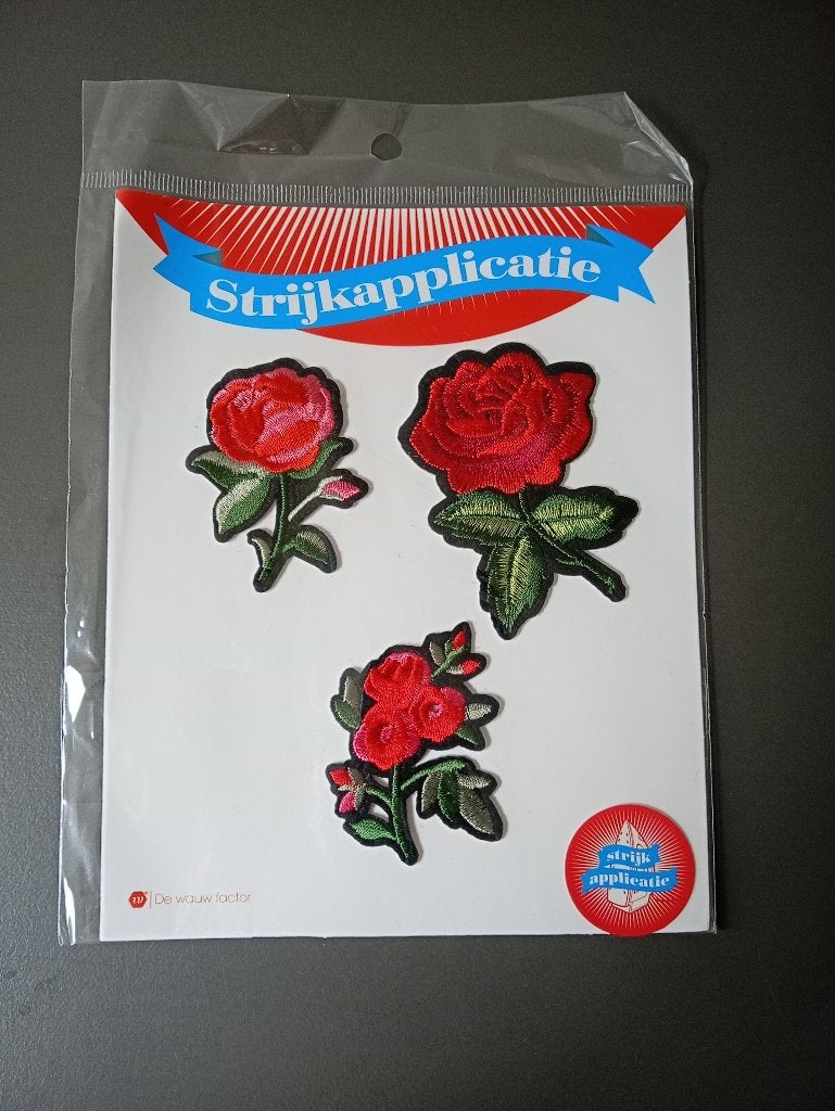Strijkapplicaties rode rozen set van 3, Ophalen of Verzenden, Nieuw, Overige applicaties