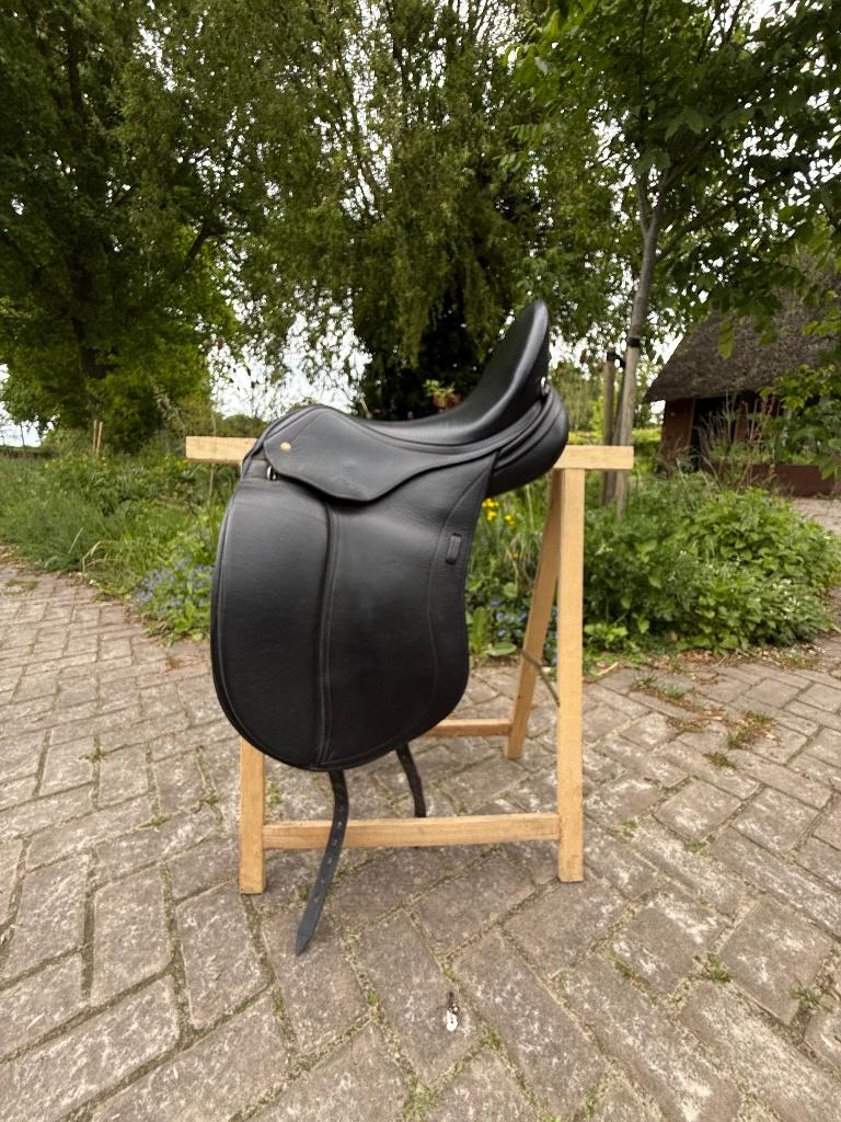 Schleese dressuurzadel, Dieren en Toebehoren, Ophalen, Gebruikt, Dressuur