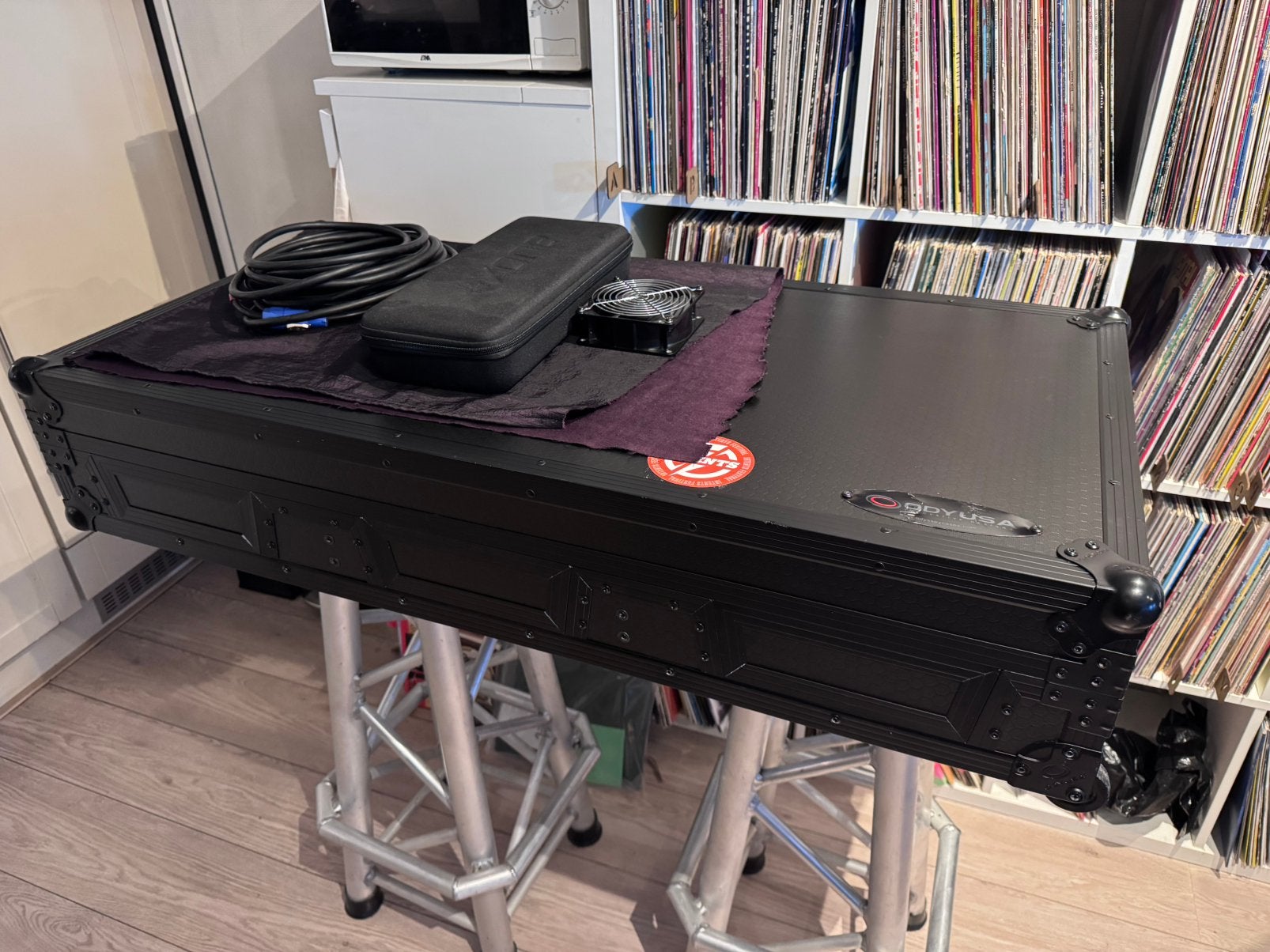 Foto 2 van Denon dj sc6000 prime en allen and heath xone 43c