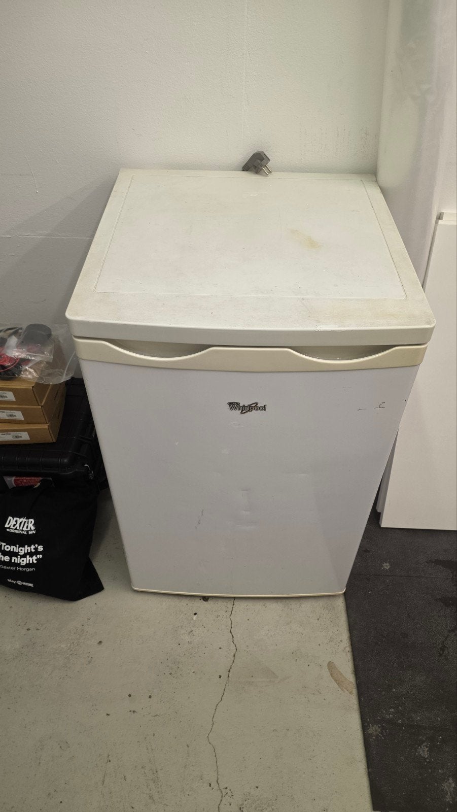 Whirlpool Koelkast tafelmodel (55x55x85 cm), Witgoed en Apparatuur, Minder dan 75 liter, Ophalen, Gebruikt, Zonder vriesvak