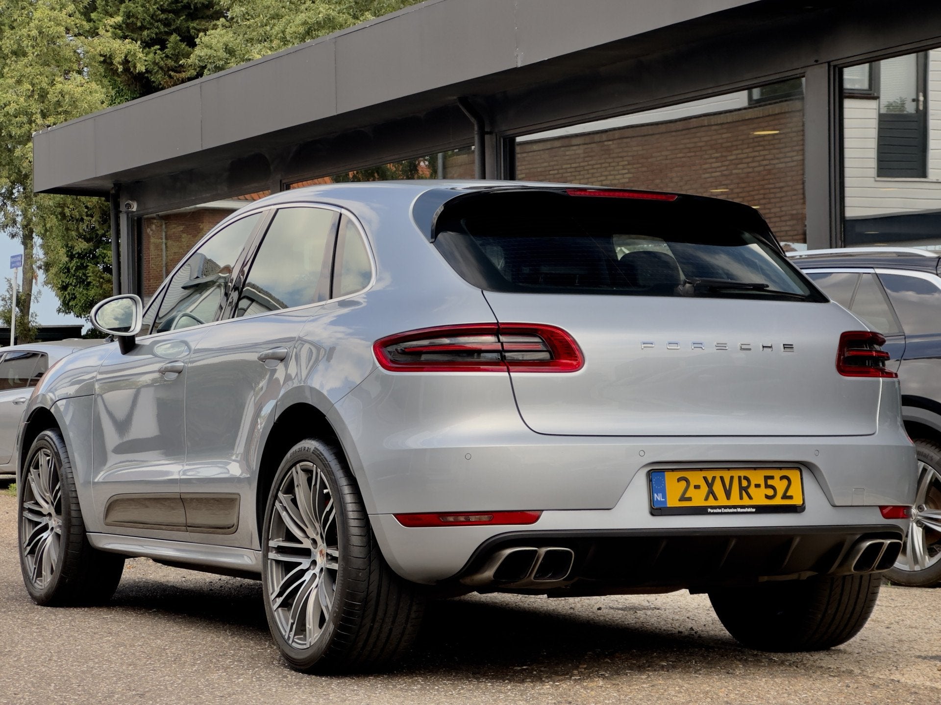 Porsche Macan 3.6 TURBO AUT7 400PK. LEDER NAVI SPORT-CHRONO, Auto's, Automaat, Dealer onderhouden, Gebruikt, 120 €/maand