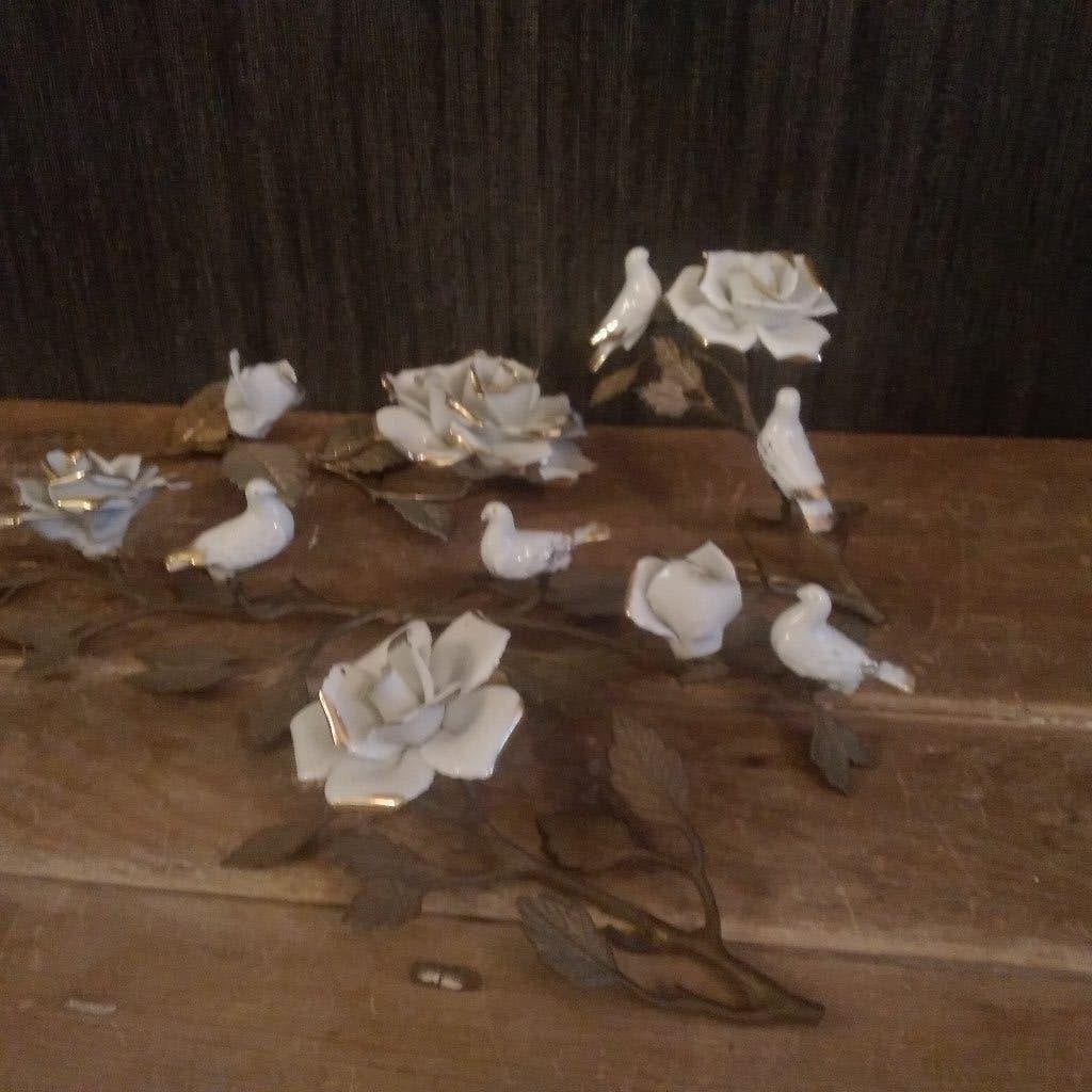 Oude porseleinen bloemen en vogeltjes op takjes, Verzenden