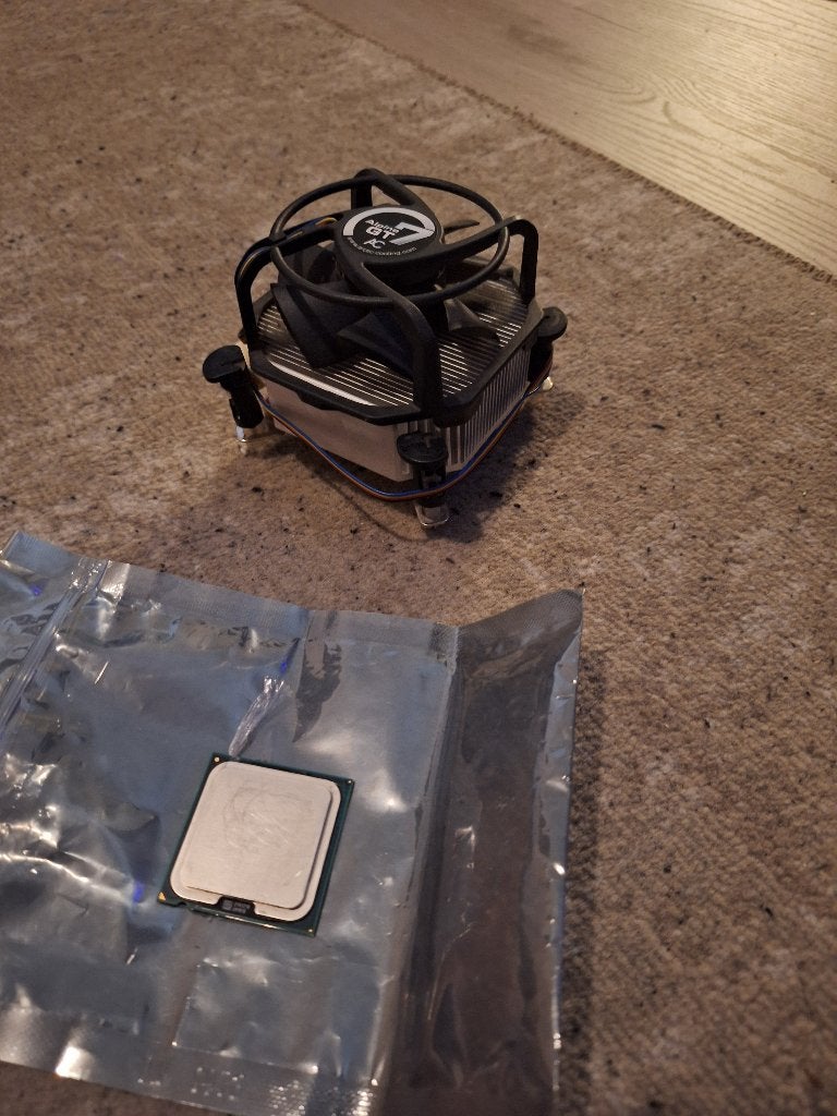 intel cpu 775, core 2 duo E8500, Computers en Software, Processors, Zo goed als nieuw, 2 tot 3 Ghz, Ophalen of Verzenden, Intel Pentium