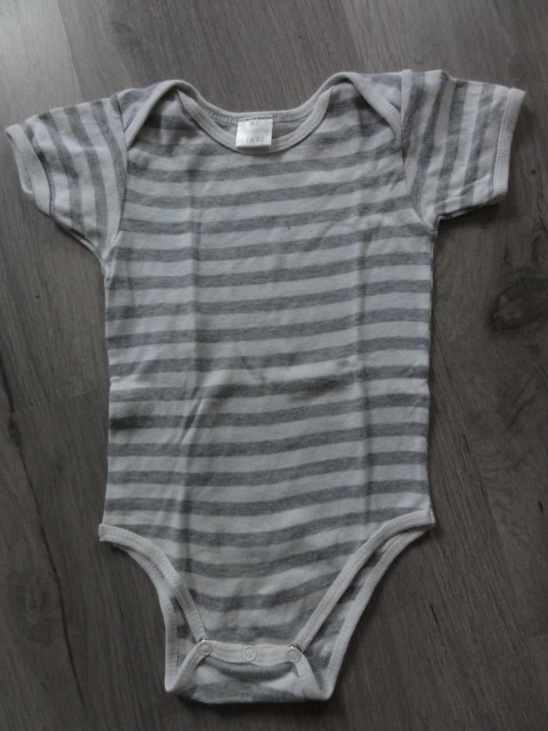romper / rompertje maat 74 / 80 jongen, Ophalen of Verzenden, Gebruikt, Jongetje, Nacht- of Onderkleding