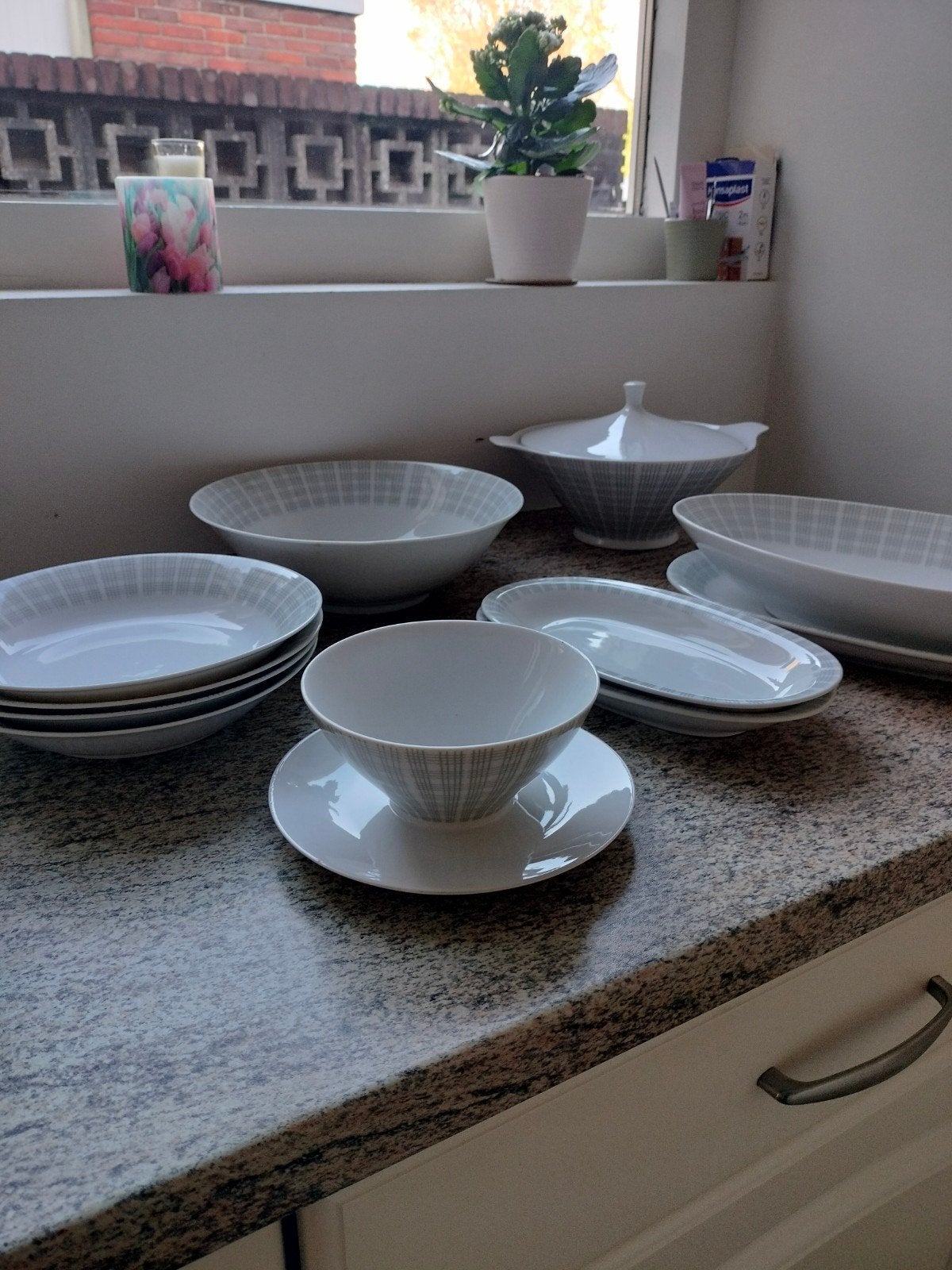 Vintage servies, Ophalen