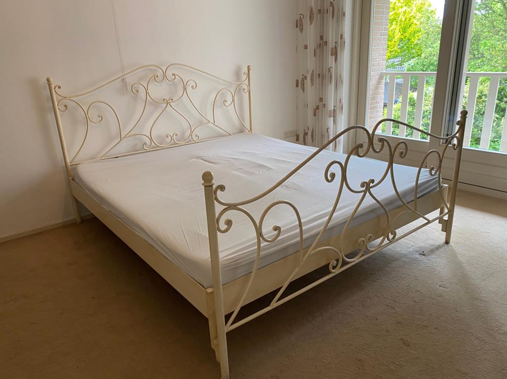 2-persoons bed, ijzer, Huis en Inrichting, Slaapkamer | Bedden, Ophalen, Tweepersoons, 180 cm, Metaal