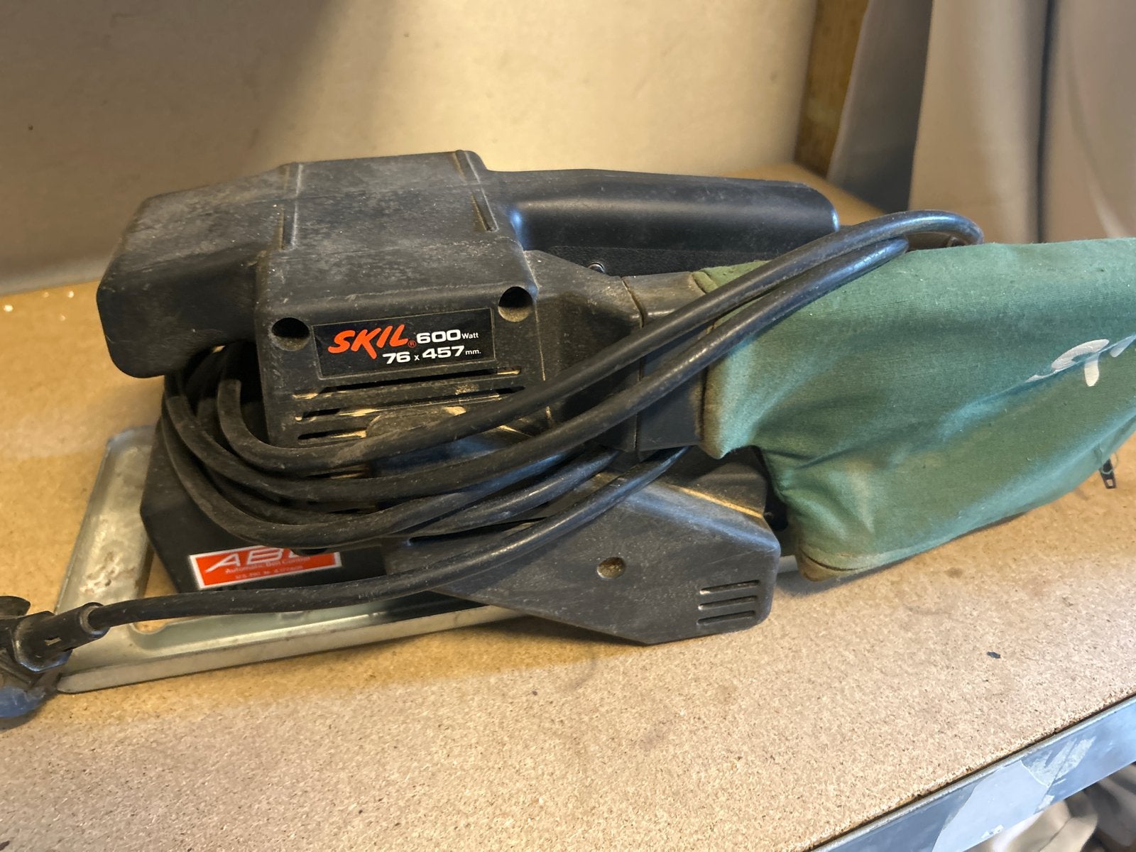 SKIL Bandschuurmachine 600W - Gebruikt, Ophalen, Gebruikt, 600 tot 1200 watt, Bandschuurmachine
