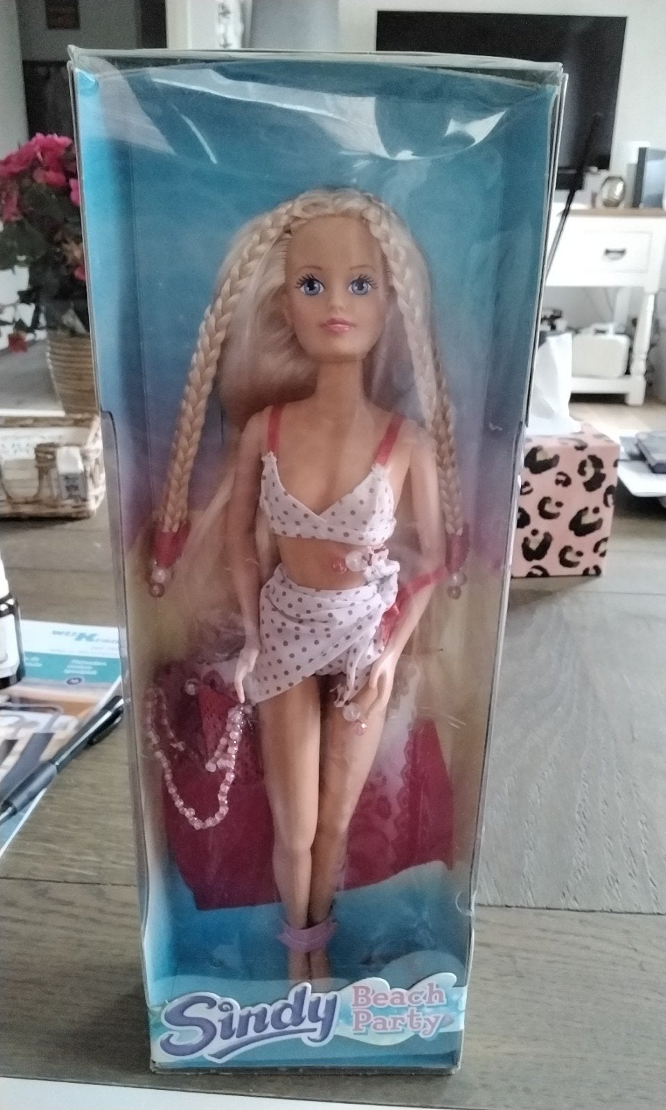 Sindy Beach Party Pop - Nieuw in Doos uit 2003., Ophalen of Verzenden, Nieuw, Overige typen