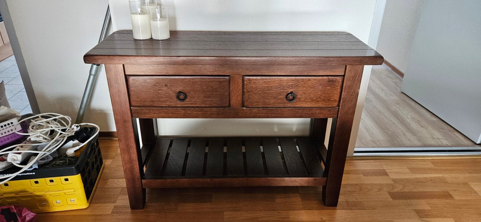 Houten bijzettafel met lades en opbergplank, Huis en Inrichting, Tafels | Bijzettafels, Gebruikt, Ophalen of Verzenden, 75 cm of meer