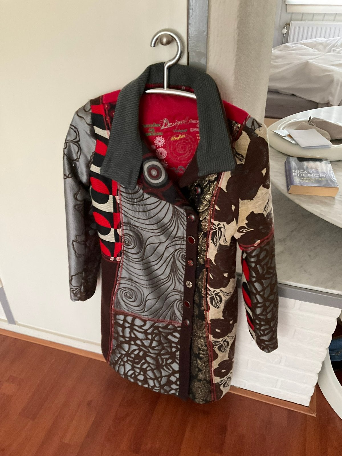 Desigual jas mat 42, Ophalen, Zo goed als nieuw