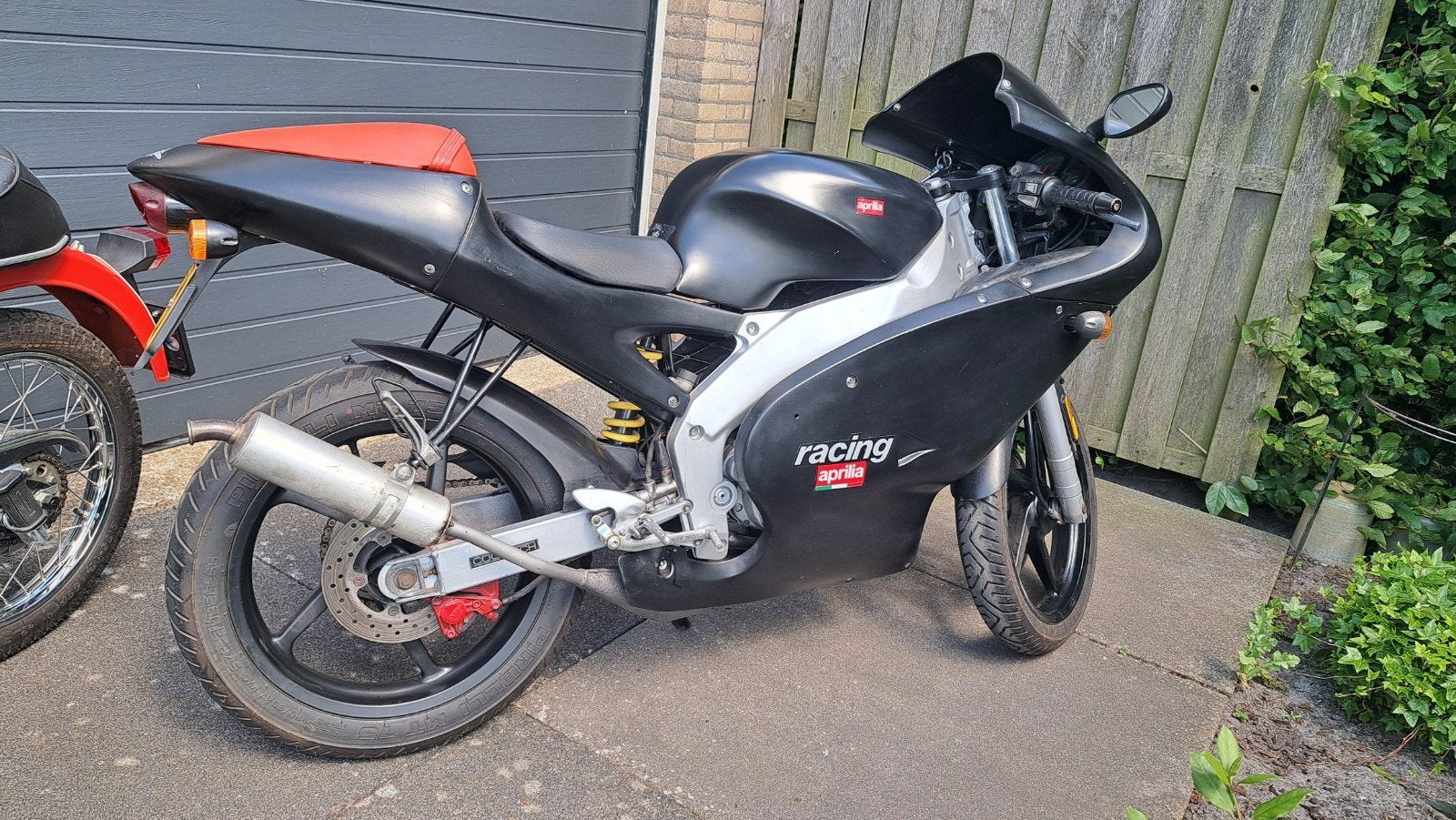 Aprilia RS 50 snelle sportbrommer met kenteken, Fietsen en Brommers, Brommers | Overige merken, Ophalen, 6 versnellingen, Zo goed als nieuw