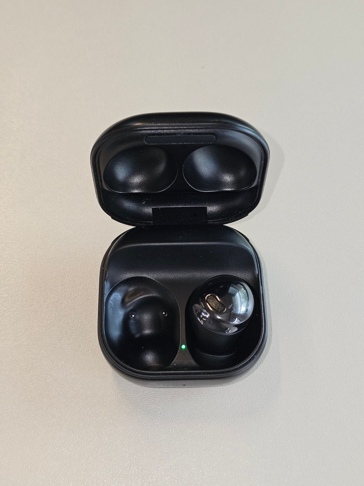 Samsung Galaxy Buds Pro | Rechter oortje
+ case, Gebruikt, Zwart, In gehoorgang (in-ear), Ophalen of Verzenden