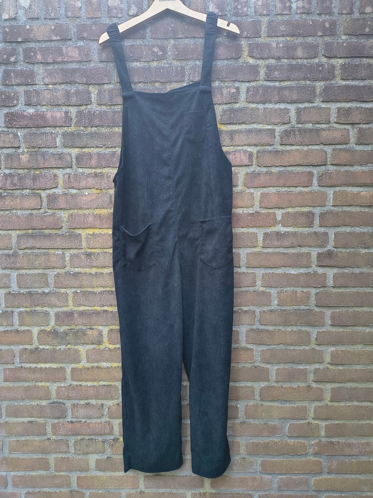 Zwarte Corduroy Tuinbroek Broekpak Maat L, Kleding | Dames, Jumpsuits, Ophalen of Verzenden, Zo goed als nieuw, Maat 42/44 (L)