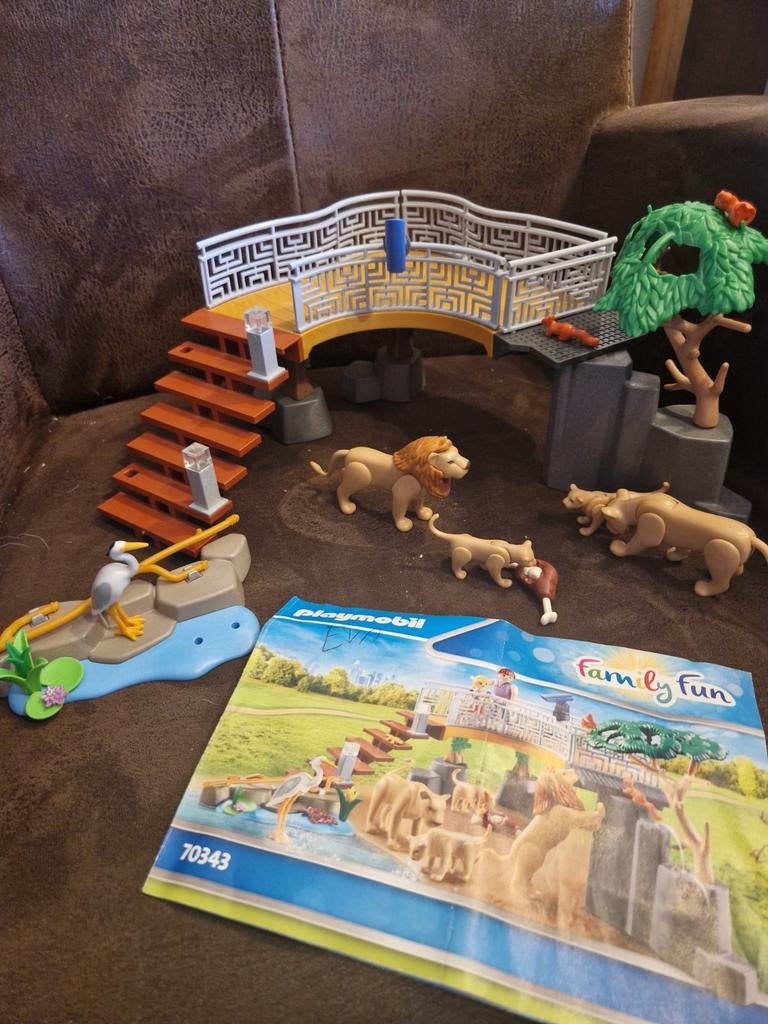 Playmobil 70343 Leeuwenverblijf met familie, Ophalen of Verzenden, Zo goed als nieuw, Complete set