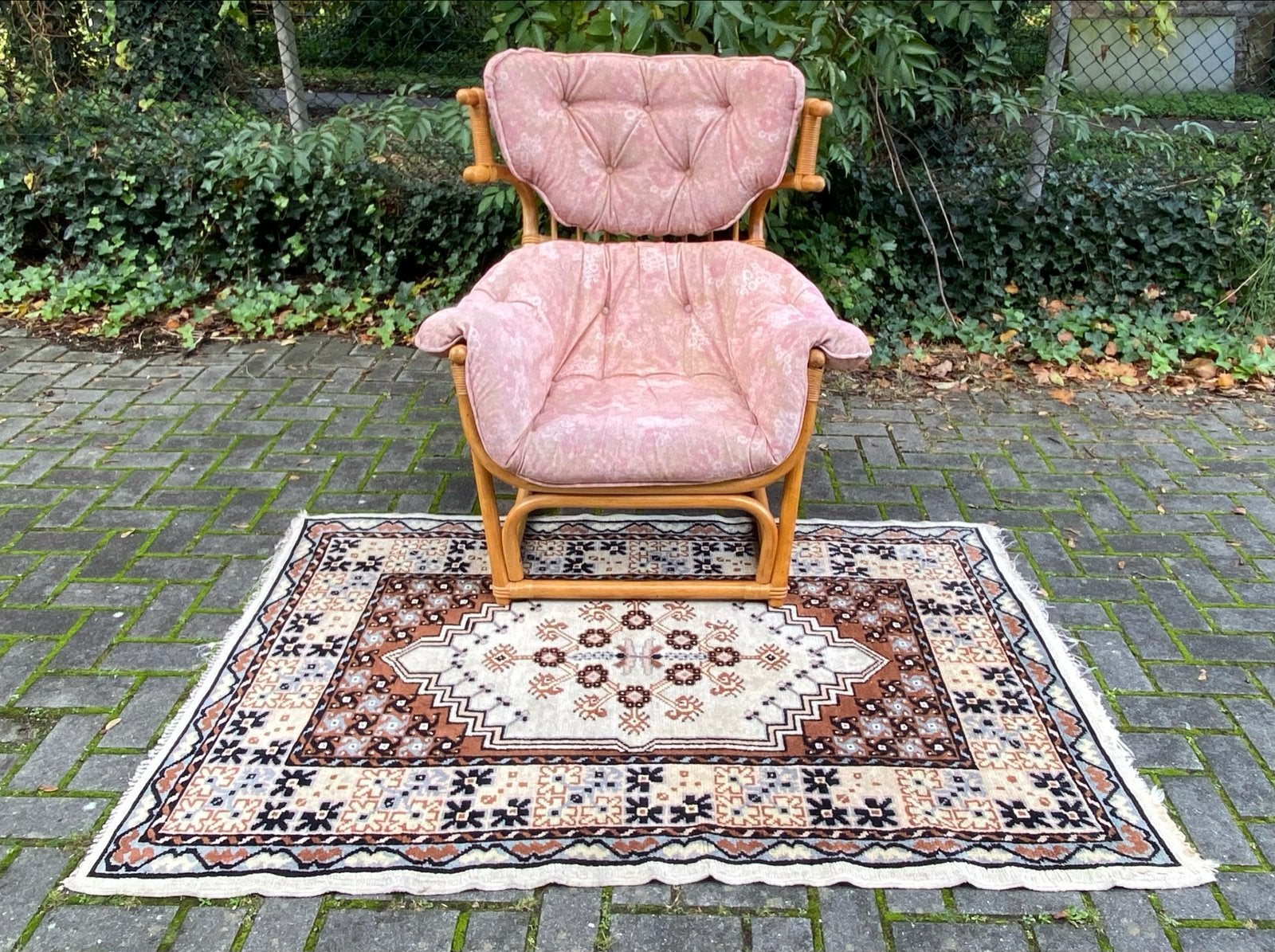 Vintage Rotan Loungestoel met Roze Kussens - Jaren 70 Stijl, Huis en Inrichting, Ophalen, Gebruikt, Riet of Rotan