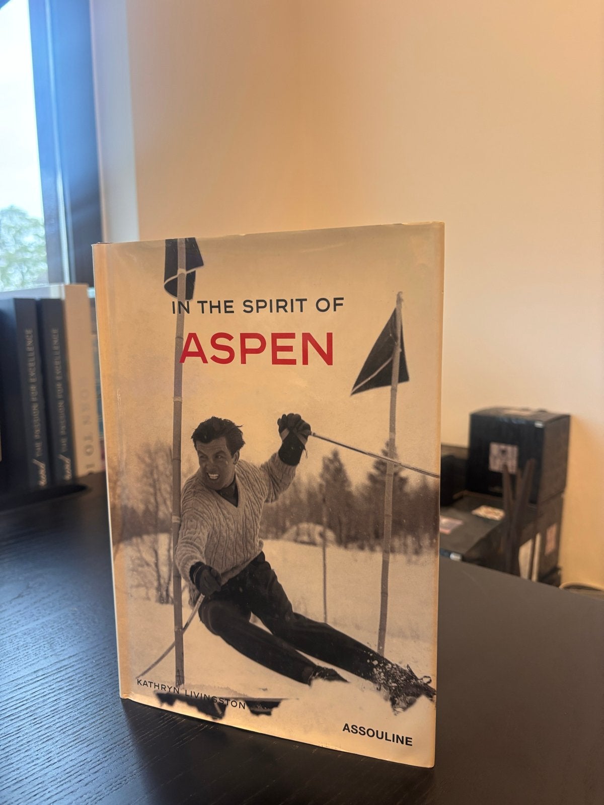 In the Spirit of Aspen - Kathryn Livingston (Assouline), Boeken, Ophalen of Verzenden, Zo goed als nieuw, Amerika