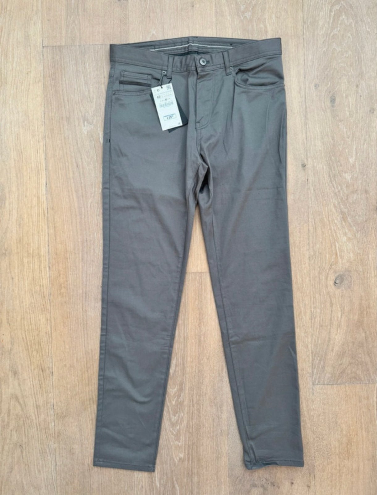 Zara Man Basic Collection Chino Broek Maat 42 Grijs, Kleding | Heren, Ophalen of Verzenden, Nieuw, Overige maten, Grijs