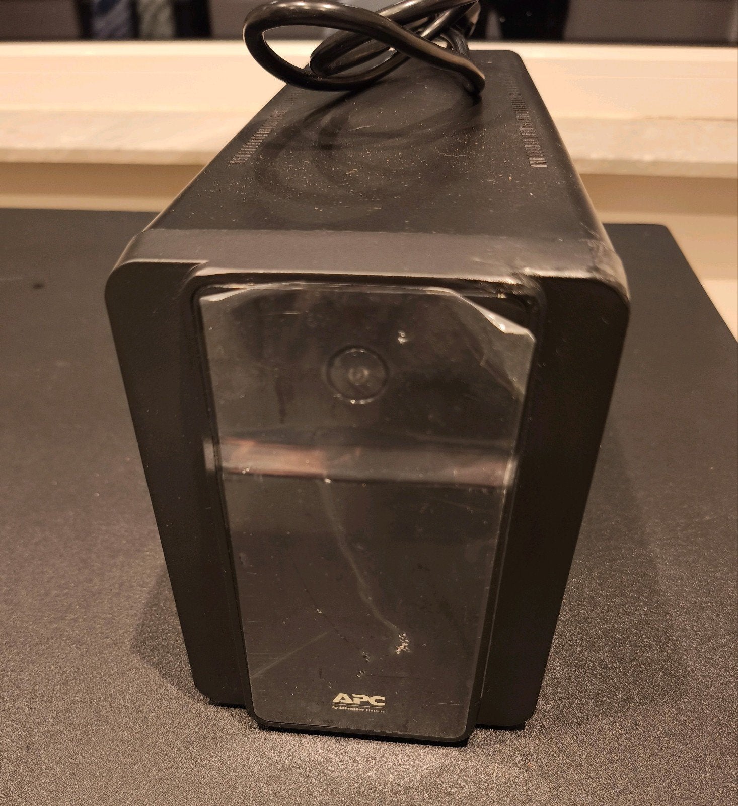 APC Back-UPS BX1600MI-GR (1600VA / 900W), Computers en Software, Ophalen of Verzenden, Gebruikt
