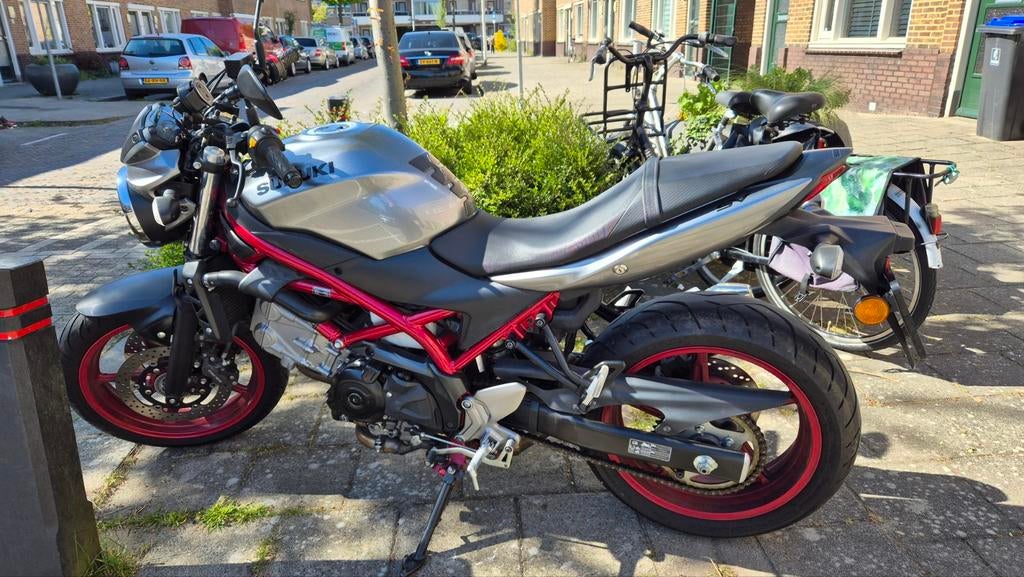 Suzuki SV650 Naked Bike - Verlaagd, 2 cilinders, Gebruikt, Particulier, Meer dan 35 kW