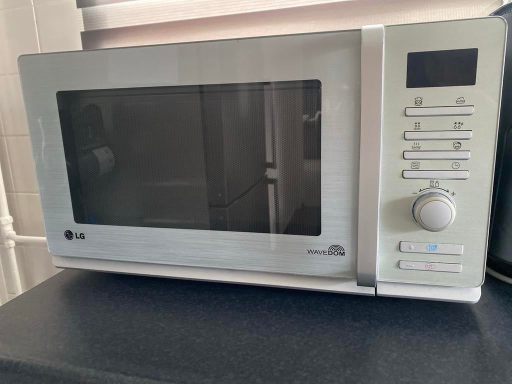 LG Wavedome Magnetron - Gebruikt maar functioneel, Witgoed en Apparatuur, Magnetrons, Gebruikt, Vrijstaand, Magnetron, 45 tot 60 cm