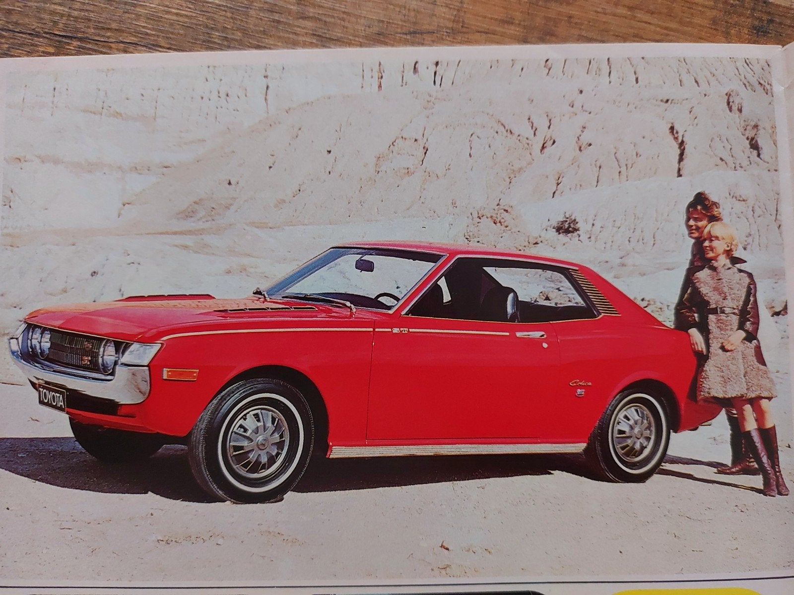 1972 leuke Toyota folder o.a. Corolla - Crown - Celica, Boeken, Ophalen of Verzenden, Zo goed als nieuw, Toyota