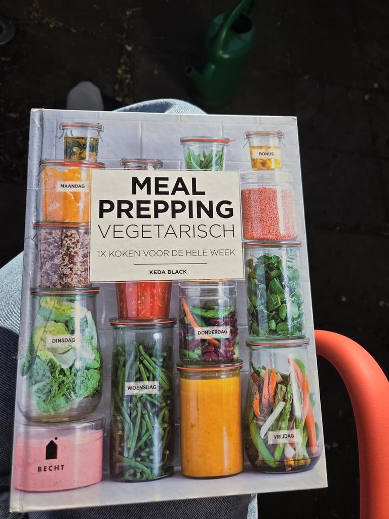 Meal Prepping Vegetarisch - Keda Black Kookboek, Boeken, Hoofdgerechten, Gezond koken, Ophalen of Verzenden, Zo goed als nieuw