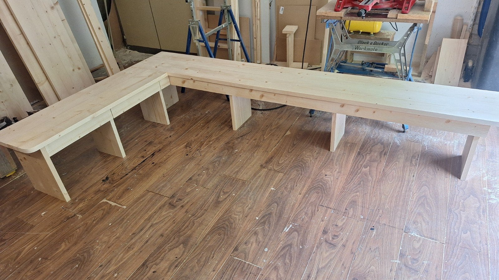 Eettafel bank van terug gedroogd en geschaafd steigerhout, Ophalen
