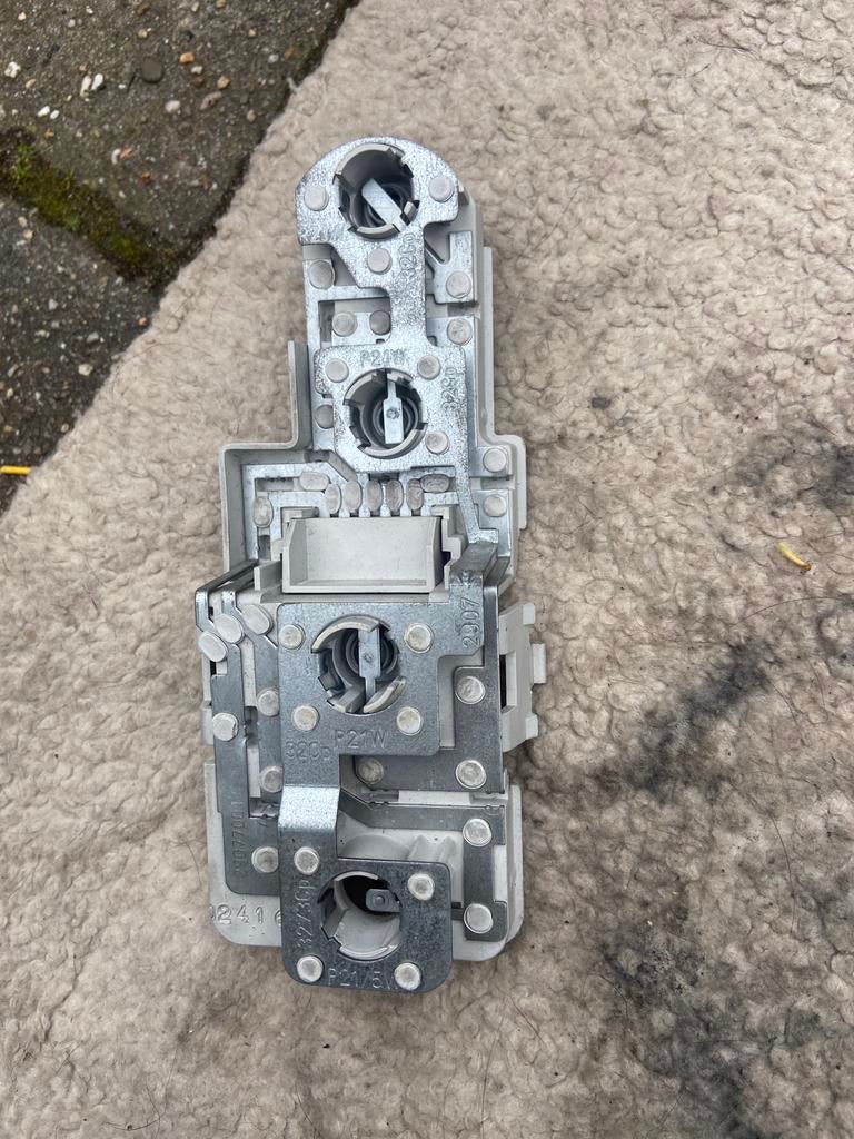 Audi a3 8L achterlamp fitting, Ophalen of Verzenden, Audi