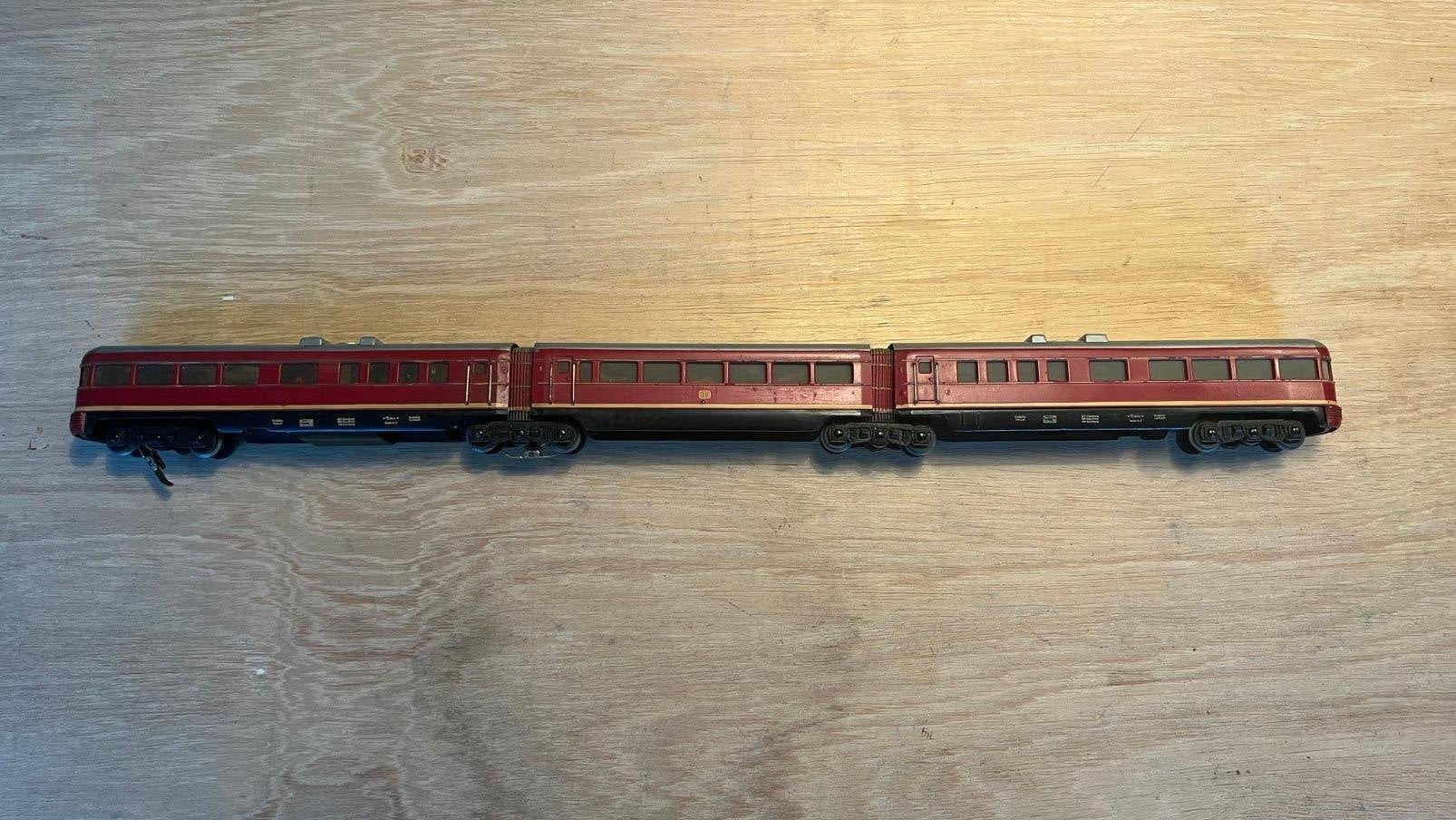 Marklin 3025 treinstel in nette staat, Wisselstroom, Gebruikt, Locomotief, Ophalen of Verzenden