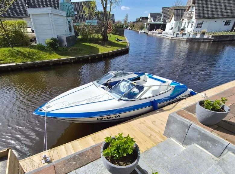 Speedboot Wellcraft Excel - Volvo Penta 4-cilinder + trailer, Ophalen