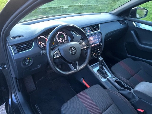 Skoda Octavia Combi 1.5 TSI DSG Sportline (BTW-auto) ECC Car, Auto's, Dealer onderhouden, Stof, 4 cilinders, 150 pk