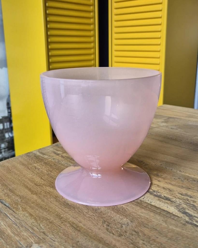 Opaal glas vaas, Ophalen of Verzenden, Zo goed als nieuw, Rond, Glas