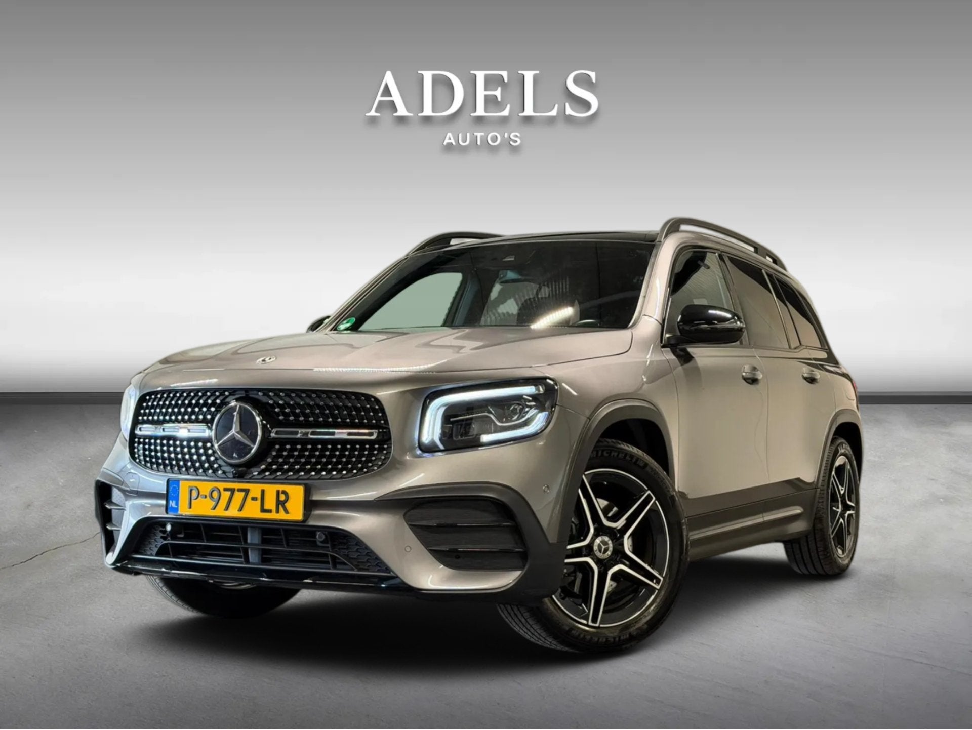 Mercedes-Benz GLB 200 Business Solution AMG Panodak Camera K, Auto's, Mercedes-Benz, 4 cilinders, Origineel Nederlands, Bedrijf