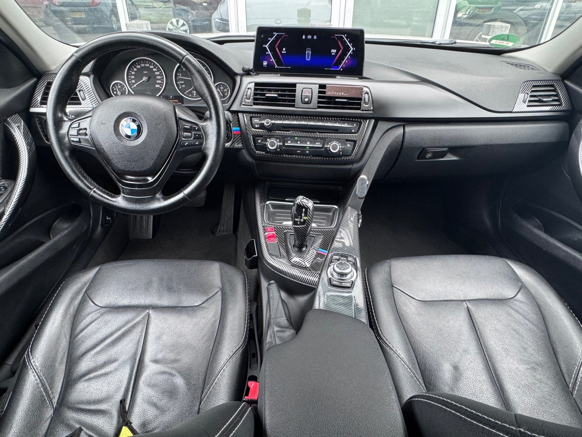 BMW 3-serie 320i Executive | Automaat | Camera | Carplay | L, Auto's, Automaat, Euro 5, Achterwielaandrijving, Gebruikt