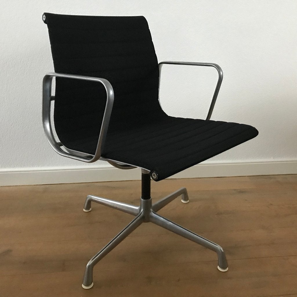 Vintage Herman Miller Eames Aluminium stoel 108 gepolijst, Huis en Inrichting, Stoelen, Ophalen, Gebruikt, Zwart, Nvt