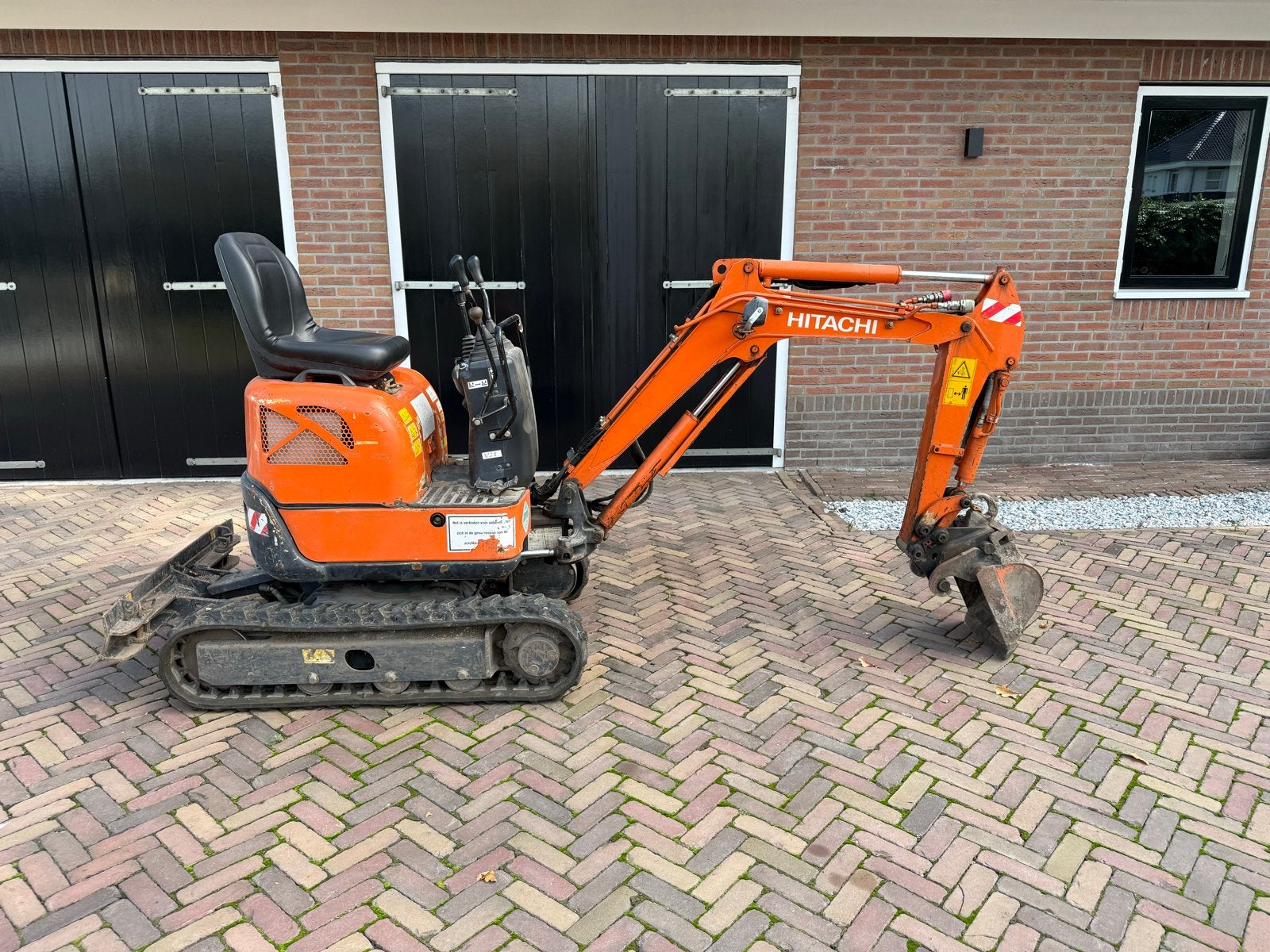 Hitachi minigraver met 2 bakken, Ophalen, Graafmachine