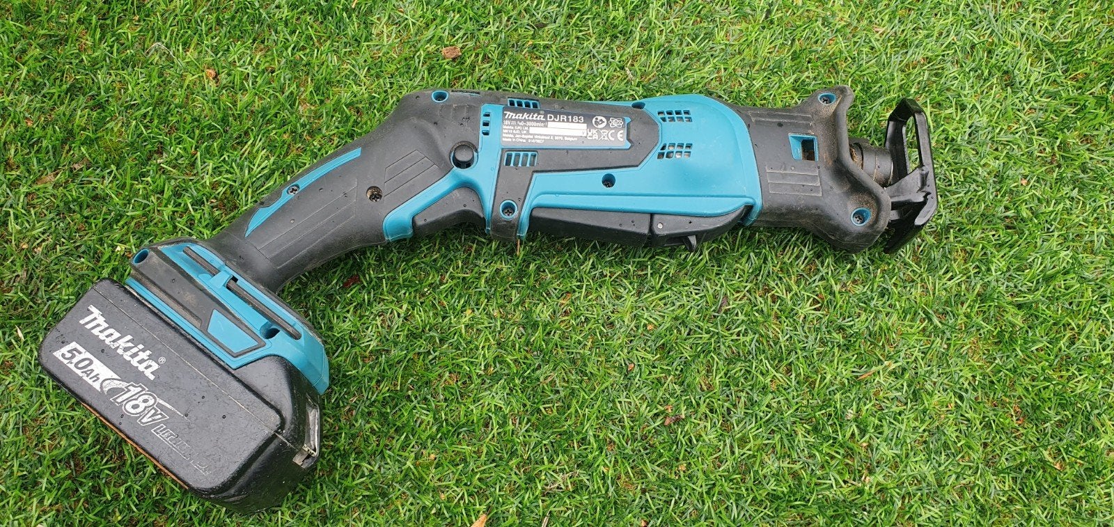 Makita Reciprozaag djr183 18V 5Ah - Zo goed als nieuw, Doe-het-zelf en Verbouw, 70 mm of meer, 600 tot 1200 watt, Ophalen of Verzenden