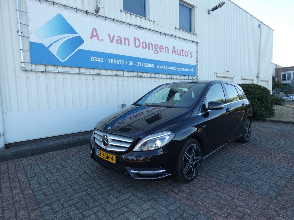 Mercedes-benz B-KLASSE 180 AMBITION Automaat,Navi,Xenon,Came, Euro 5, 1325 kg, Gebruikt, 4 cilinders