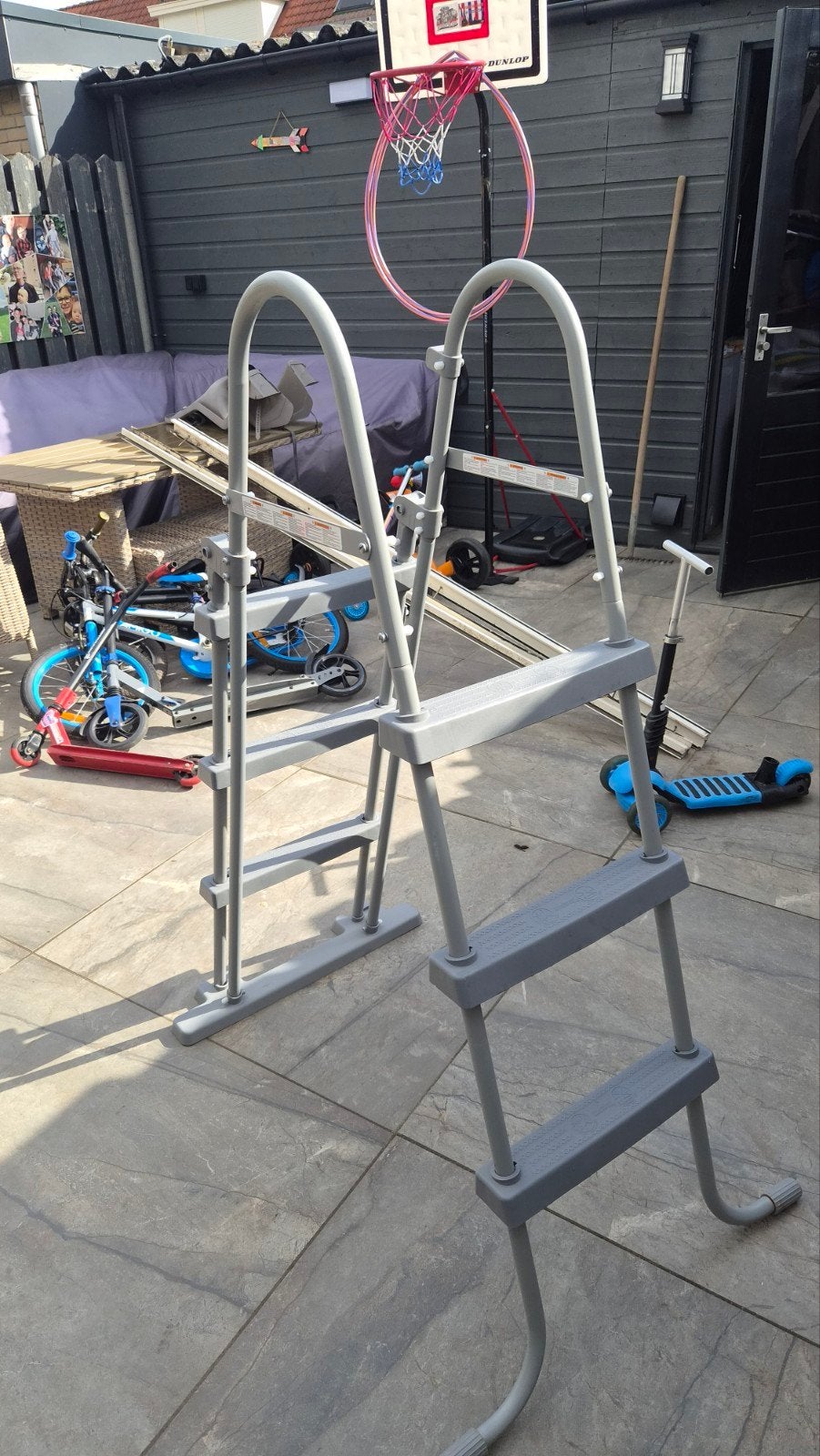 Bestway Zwembadtrap - Veilig en Stevig, Tuin en Terras, Ophalen, Zo goed als nieuw, Ladder