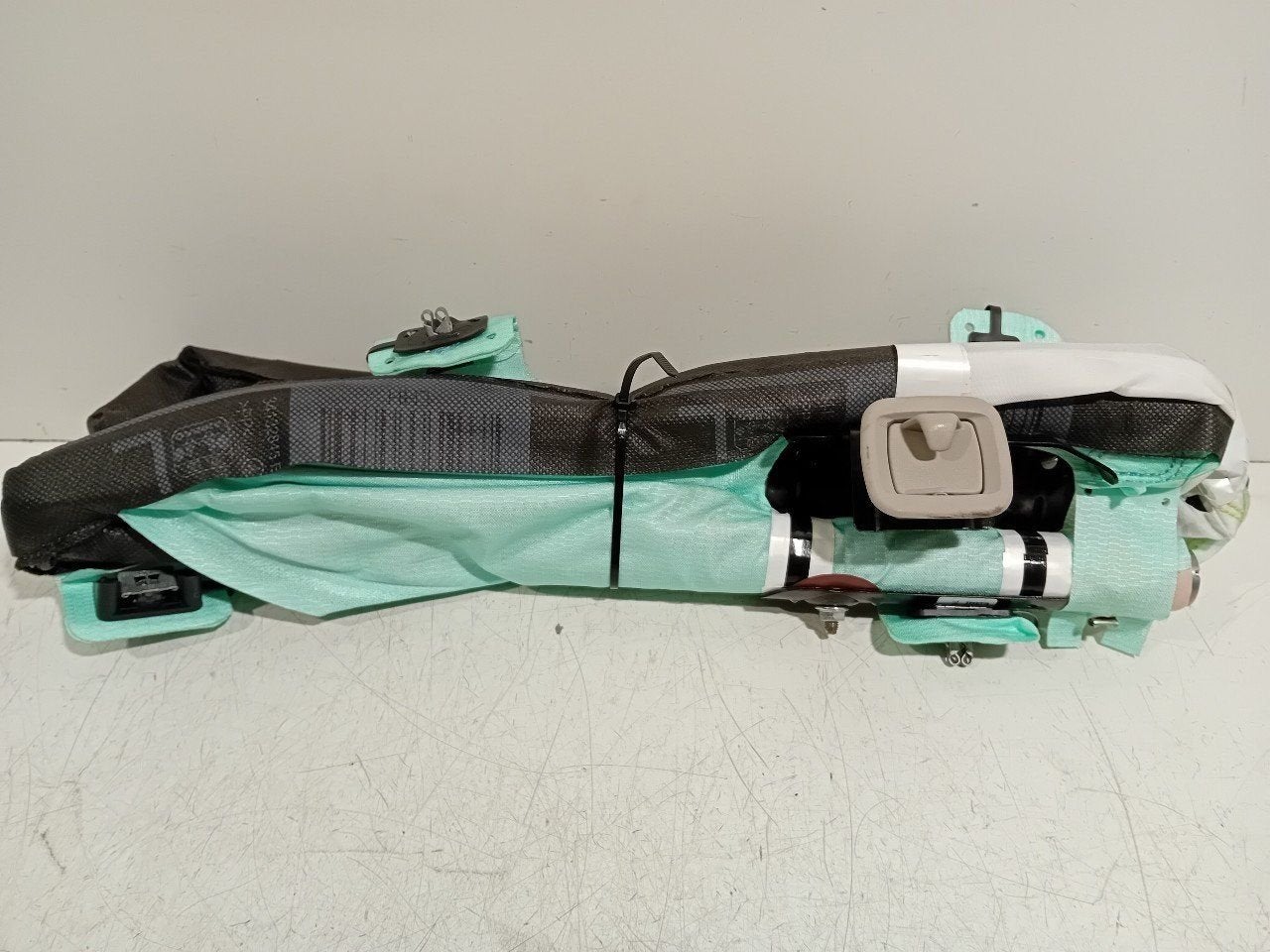 Gordijn airbag links BMW i3, Onderdelen@venauto.nl, Van der Ven Autorecycling B.V., Gebruikt, Ettenseweg 76, 4706 PB Roosendaal, The Netherlands