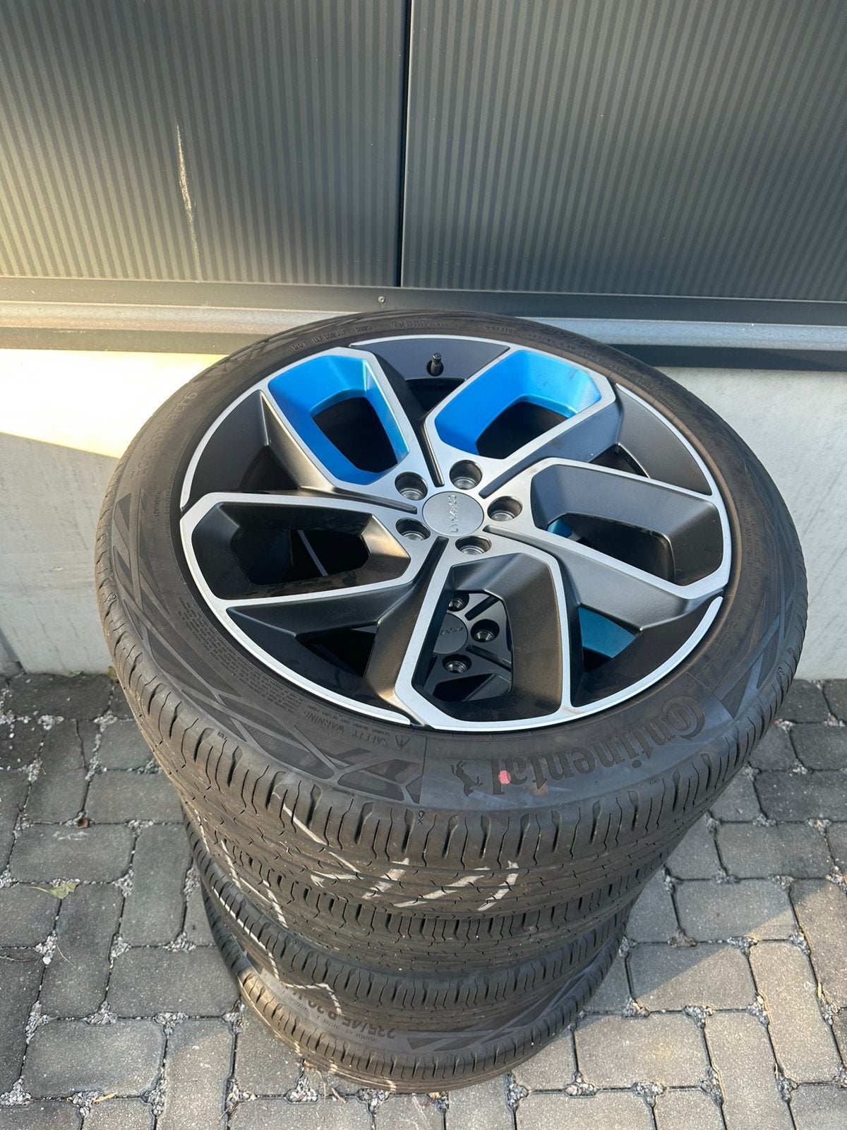 Lynk&Co Velgen set met verse banden, Auto-onderdelen, Banden en Velgen, Ophalen, Banden en Velgen, 235 mm, 20 inch