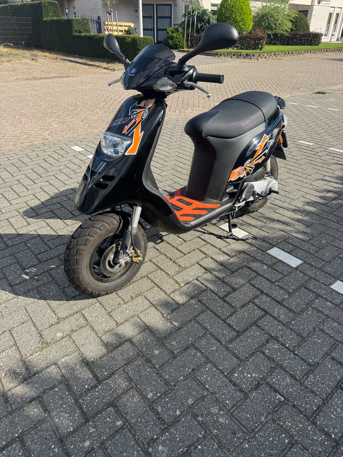 Piaggio typhoon nieuwstaat, Fietsen en Brommers, Ophalen, Tweetakt, Overige modellen, Maximaal 45 km/u