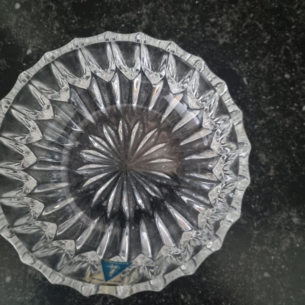 Bleikristal schaaltje - 12cm doorsnede, 4,5cm hoog, Antiek en Kunst, Ophalen of Verzenden