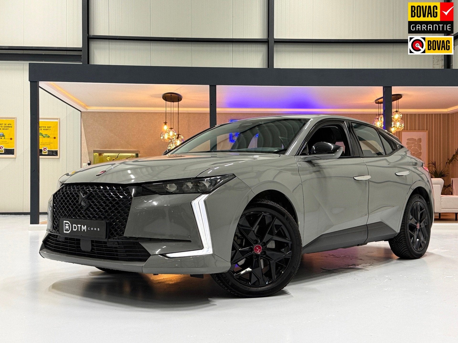 DS 4 E-Tense Performance Line+ E 225 PHEV AUT SOH99% Trekhaa, Auto's, DS, Gebruikt, 4 cilinders, Bedrijf, Hybride Elektrisch/Benzine