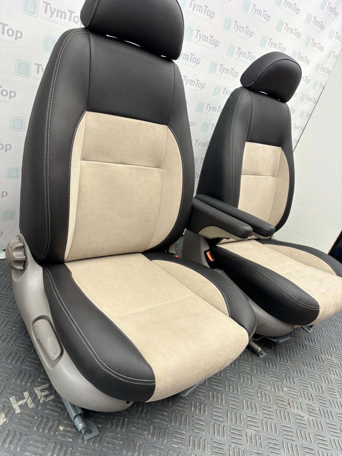 Stoelen draaistoelen camper bus Volkswagen /Mercedes /Fiat, Tymtop5@gmail.com, 3161ek, Tymtop, Nieuw
