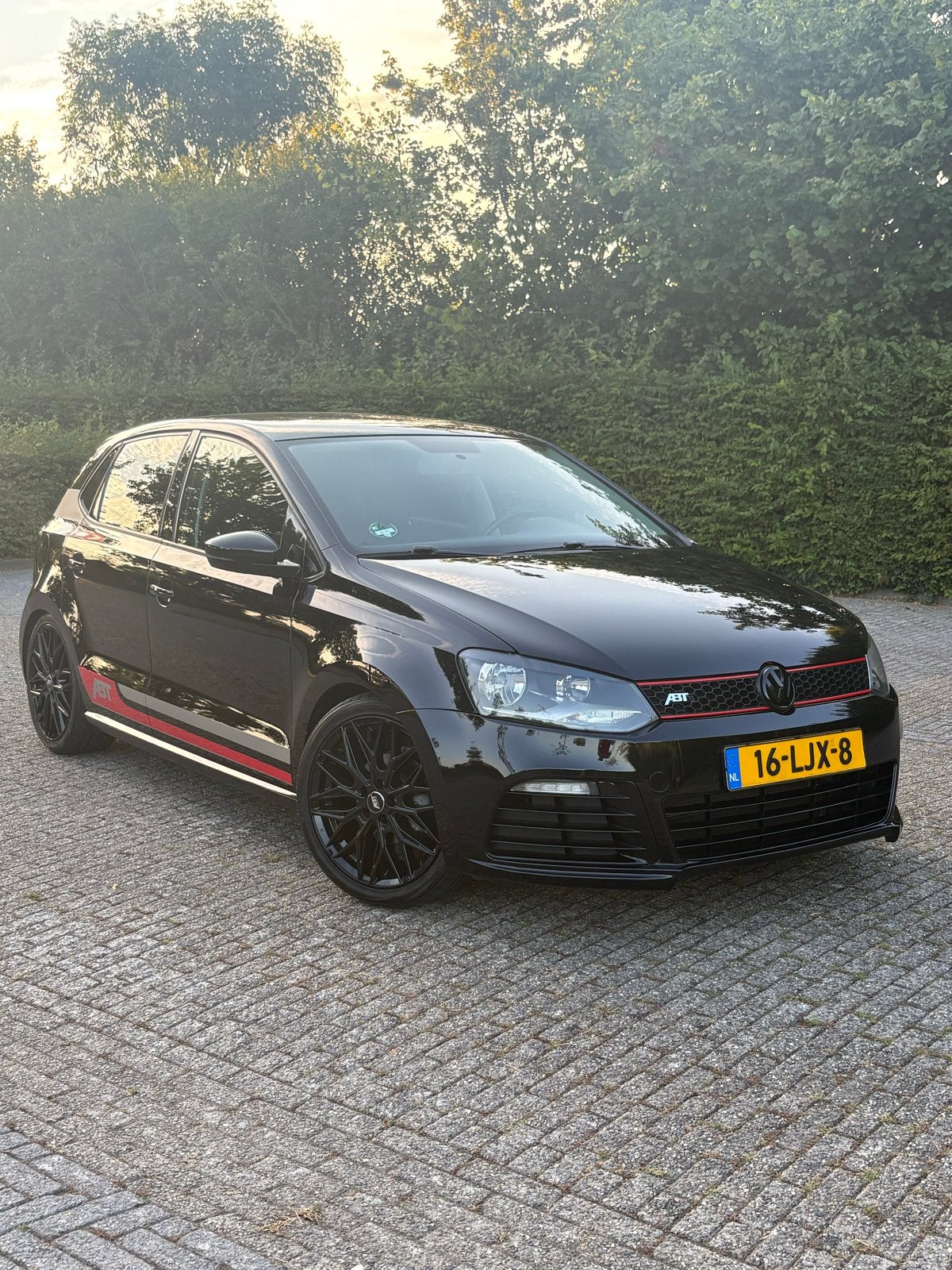 Volkswagen Polo ABT 1.2 TSI 77KW 2010 Zwart, Auto's, Volkswagen, Voorwielaandrijving, Euro 5, Stof, 40 €/maand