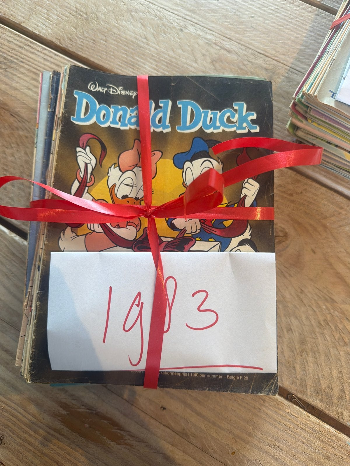 Donald Duck 1983 - Bijna complete jaargang (49 weekbladen), Boeken, Meerdere stripboeken, Ophalen of Verzenden, Gelezen