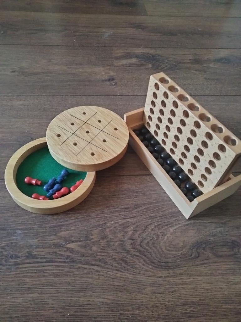 Houten 4 op een rij & Boter Kaas en Eieren spel, Een of twee spelers, Ophalen of Verzenden, Zo goed als nieuw