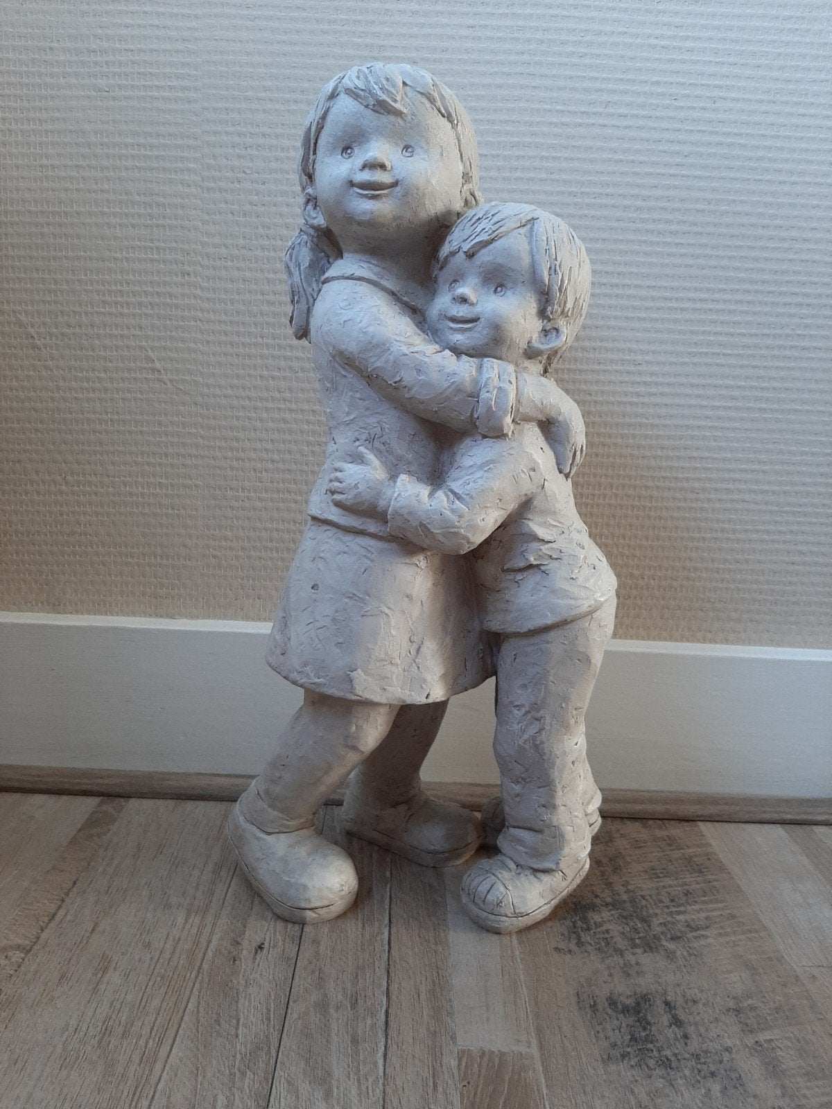 beeld meisje  met jongen, Ophalen of Verzenden, Mens
